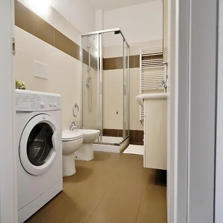 Spacious With Terrace アパート